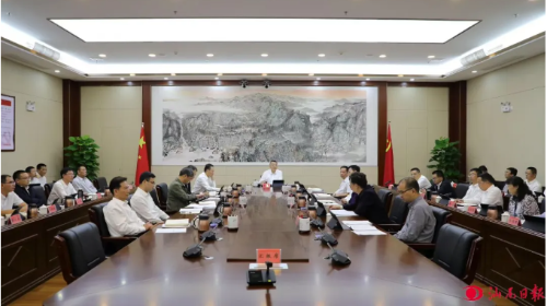 市委常委會召開會議 認真學習貫徹習近平總書記重要講話精神 研究推進四季度經濟工作和巡視整改工作 逯峰主持會議